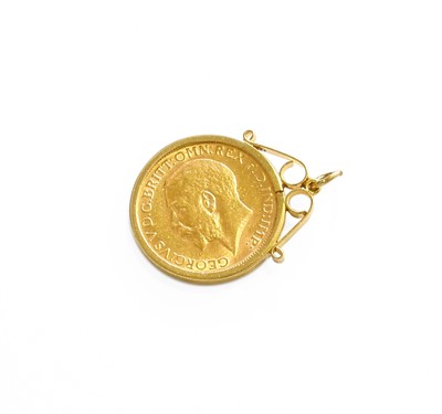 Lot 84 - A Sovereign Pendant, dated 1912 in a 9 carat...