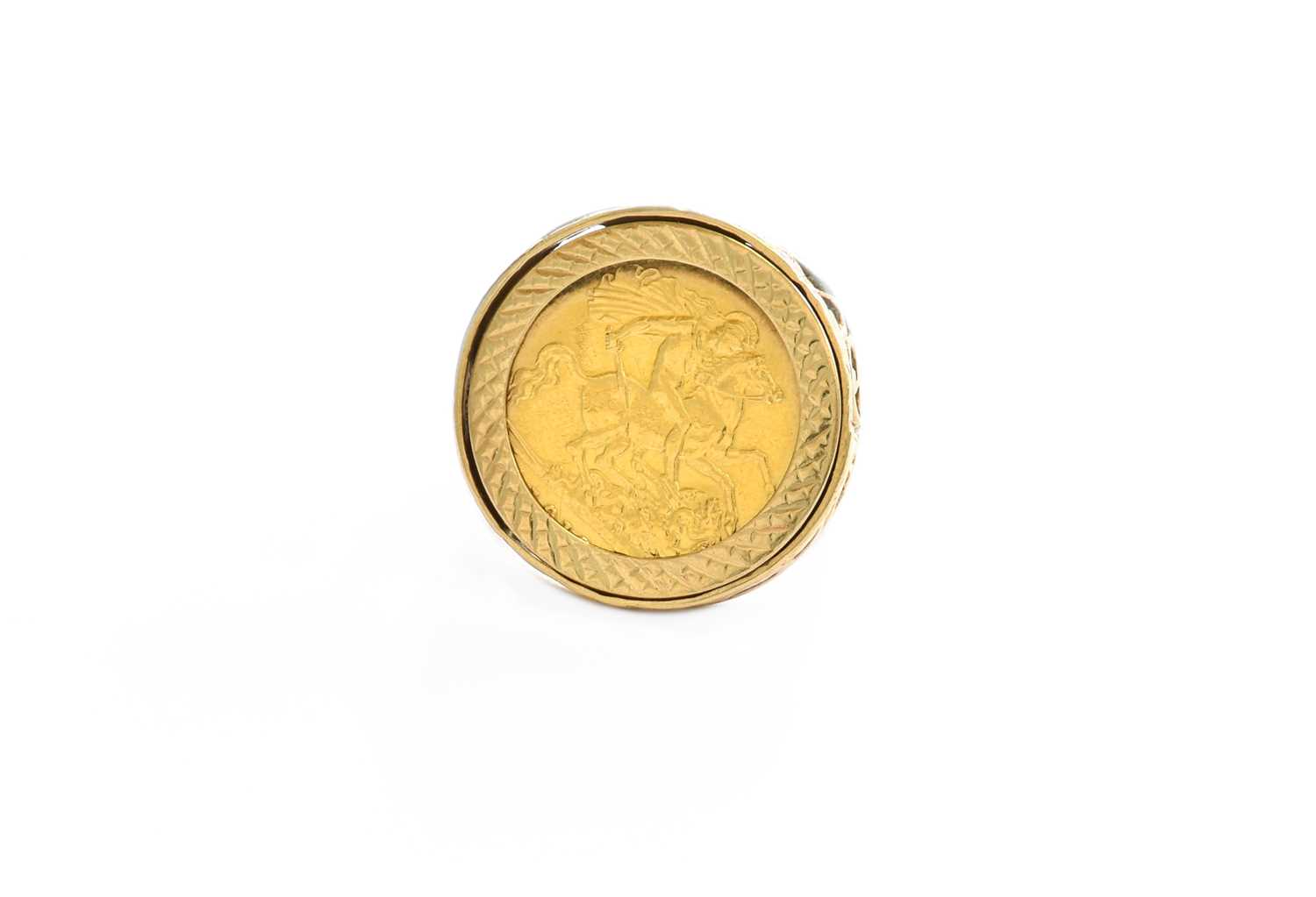 Lot 64 - A Half Sovereign Ring, dated 1913 in a 9 carat...
