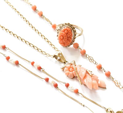 Lot 458 - A 9 Carat Gold Coral Pendant on Chain, pendant...