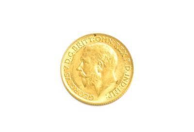 Lot 25 - George V, Sovereign 1914; extremely fine with...