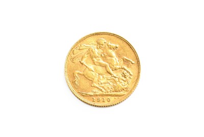 Lot 24 - Edward VII, Sovereign 1910; very fine