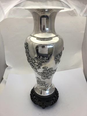 Lot 2085 - A Chinese Export Silver Vase