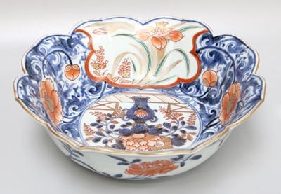 Lot 100 - A Japanese Imari Porcelain Scalloped Bowl,...