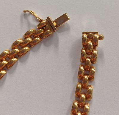 Lot 34 - A 9 Carat Gold Brick Link Necklace, length 41.2cm