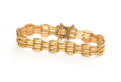 Lot 61 - A 9 Carat Gold Brick Link Bracelet, length 18.1cm