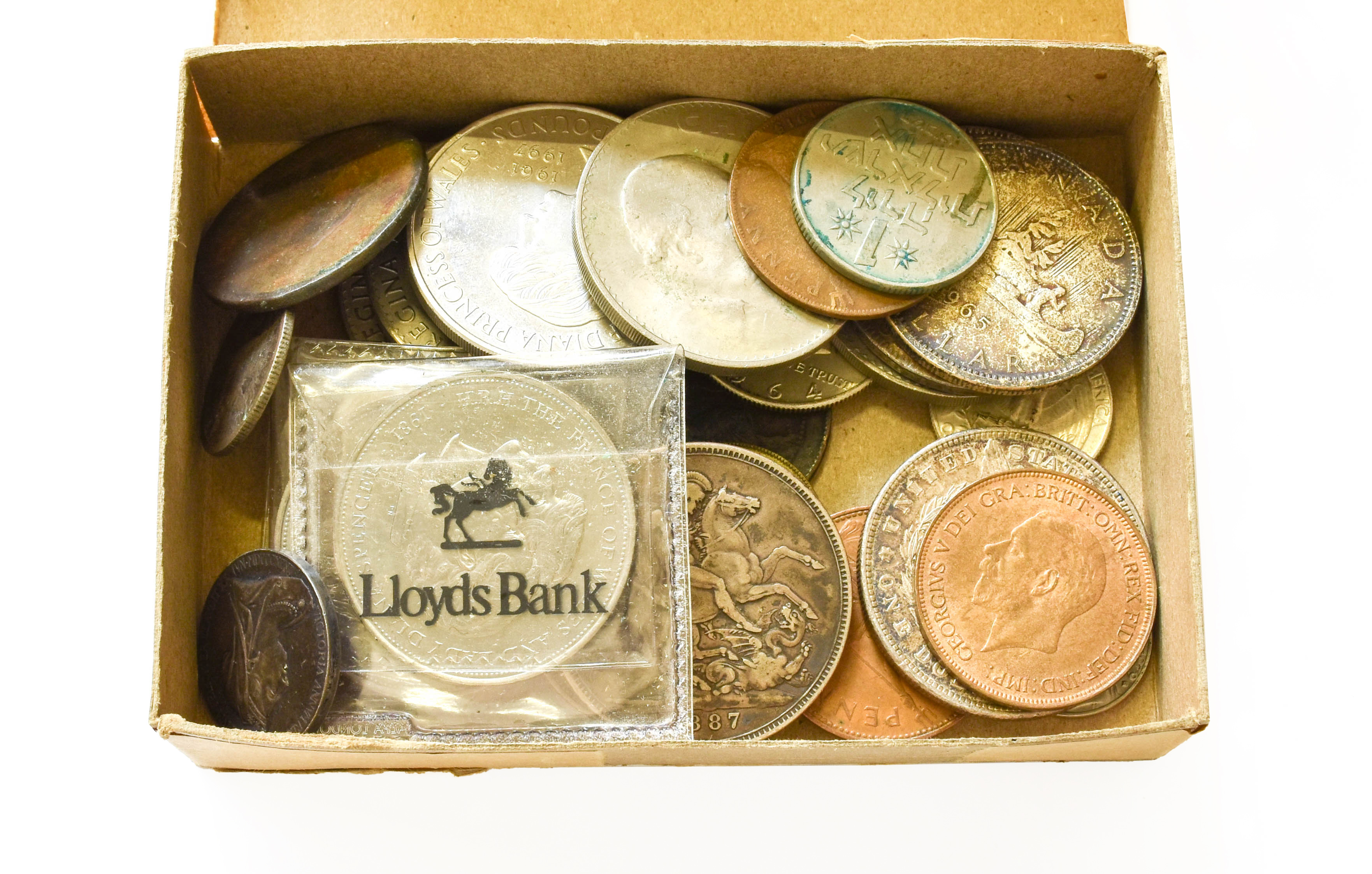Lot 531 - A Small Assortment of Coins and Medals,