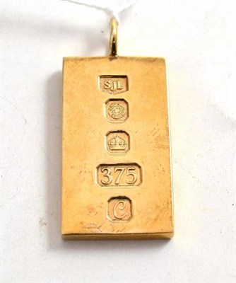 Lot 311 - A 9ct gold ingot