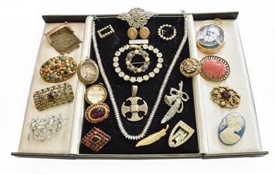 Lot 450 - A Quantity of Jewellery, including mesh purse,...