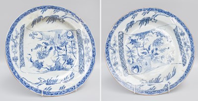 Lot 259 - A Pair of 18th Century Chinese Blue and White...