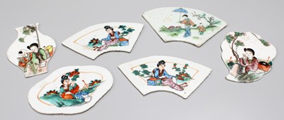Lot 192 - Six Chinese Porcelain Plaques, Republic period,...