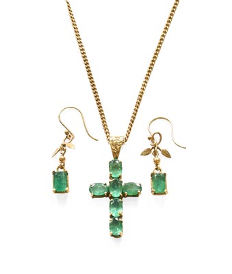 Lot 436 - A 9 Carat Gold Emerald Pendant on Chain, the...