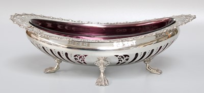 Lot 7 - A George V Silver Dish with Amethyst-Coloured...