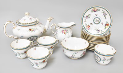 Lot 266 - A Spode Porcelain "Trapnell" Pattern Twelve...