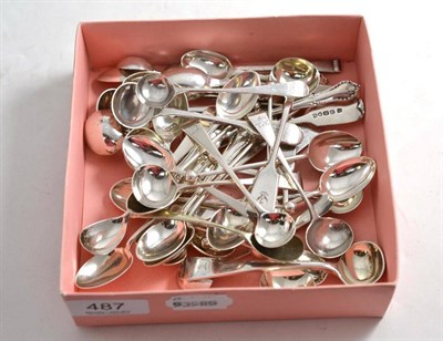 Lot 487 - A collection of assorted 18th, 19th and 20th century silver, predominantly salt spoons, various...