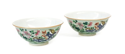 Lot 102 - A Pair of Chinese Porcelain Bowls, Qianlong...