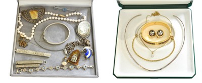 Lot 364 - A Quantity of Jewellery, including a 9 carat...