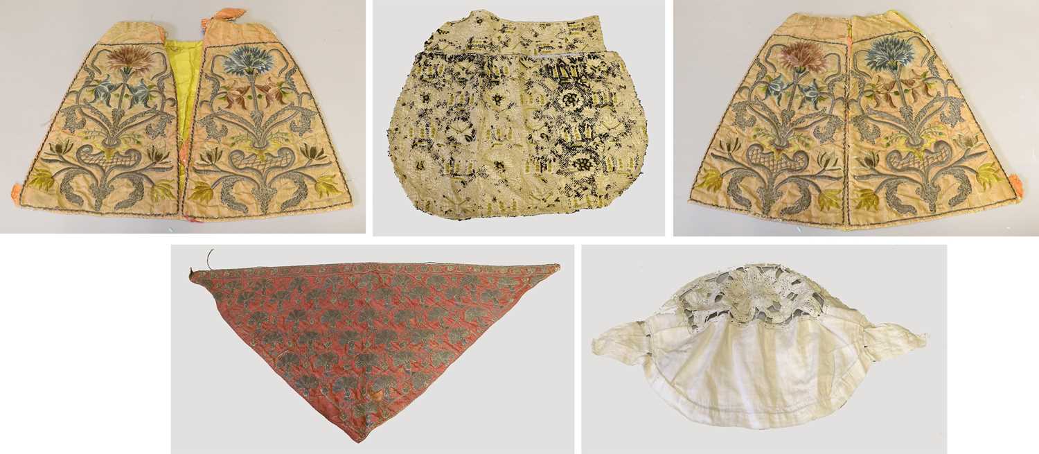 Lot 2100 - Early 17th Century Forehead Cloth of