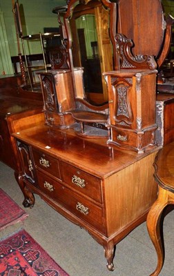 Lot 664 - Late Victorian walnut dressing chest