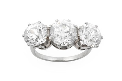 Lot 2309 - A Diamond Three Stone Ring the graduated old...