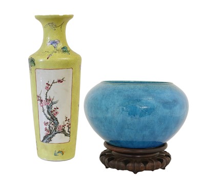 Lot 154 - A Chinese Porcelain Vase, Qianlong reign mark...