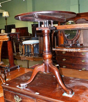 Lot 689 - Mahogany tripod occasional table on birdcage support