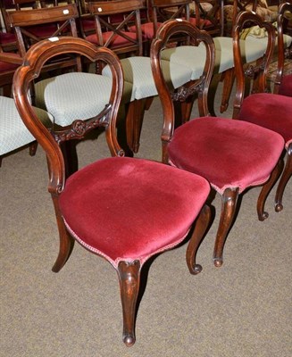 Lot 725 - A set of five Victorian balloon back dining chairs