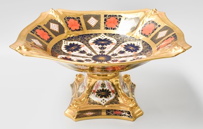 Lot 244 - A Royal Crown Derby Imari Pattern Centrepiece...