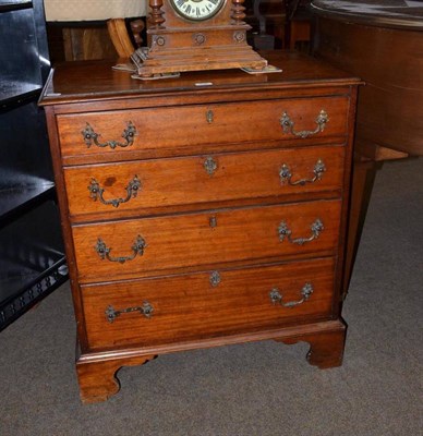 Lot 739 - Georgian mahogany chest of drawers