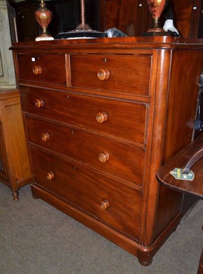 Lot 758 - A Victorian four height chest of drawers