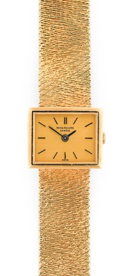 Lot 2160 - Patek Philippe: A Lady's 18 Carat Gold...