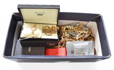 Lot 432 - A Quantity of Jewellery, comprising of a 9...