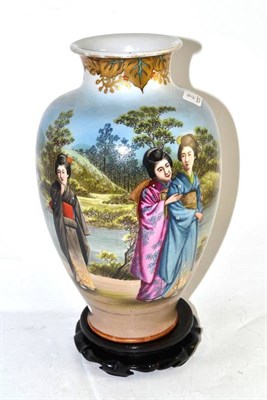 Lot 31 - Chinese porcelain vase and stand