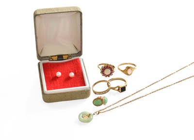 Lot 541 - A Quantity of Jewellery, comprising of a 9...