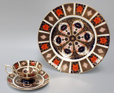 Lot 322 - Royal Crown Derby Imari Dinner Plate, Tea Cup...