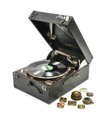 Lot 157 - Columbia Grafonola Portable Gramophone