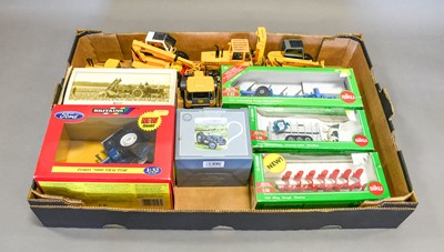 Lot 3501 - Various Diecast Tractors And Related Models