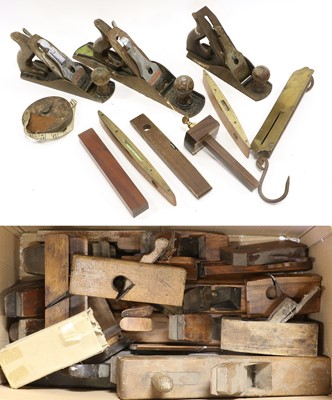 Lot 218 - Woodworking Planes