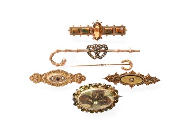 Lot 381 - A Small Quantity of Brooches, including a...