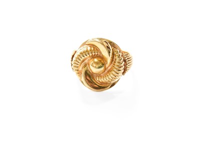 Lot 331 - A Swirl Motif Ring, stamped '750', finger size P