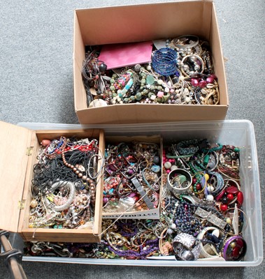 Lot 355 - A Large Quantity of Costume Jewellery,...