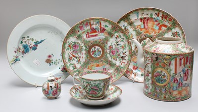 Lot 174 - A Collection of Chinese Porcelain, 18th...