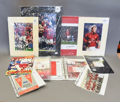 Lot 3031 - Manchester United Related Autographs