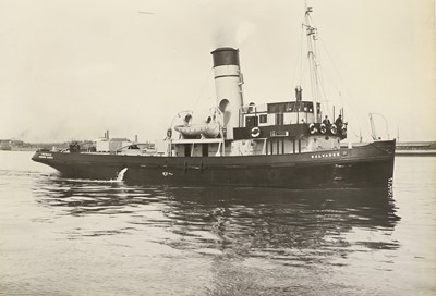 Lot 91 - Shipping. A very good collection of Shipping...