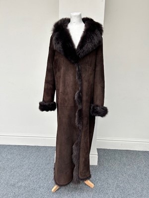 Lot 1008 - Celtic Sheepskin Dark Brown Shearling Full...