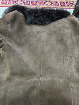 Lot 1008 - Celtic Sheepskin Dark Brown Shearling Full...