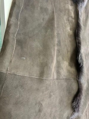 Lot 1008 - Celtic Sheepskin Dark Brown Shearling Full...