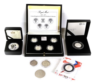 Lot 305 - Assorted British and World Silver Coins; 10...