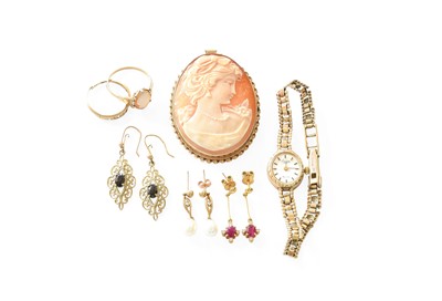 Lot 420 - A Small Quantity of Jewellery, including a 9...