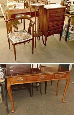 Lot 1519 - A Reproduction Mahogany Console Table with...