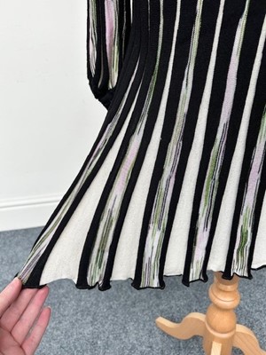 Lot 1004 - Assorted Missoni Ladies Clothing, comprising a...